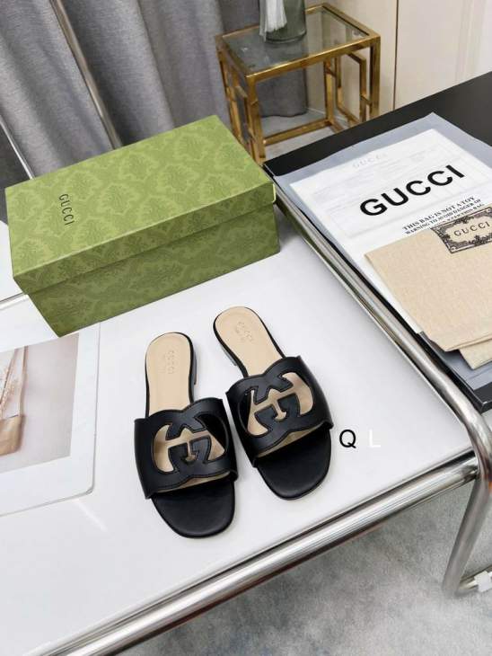 Picture of Gucci Slippers _SKUGuccisz35-39LL01061984